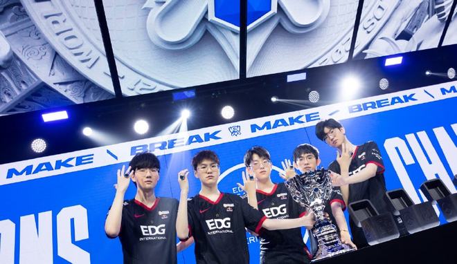 琼斯的加盟 琼斯的加盟