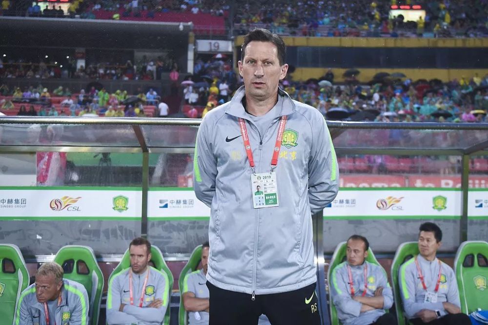 他凭借出色 他凭借出色