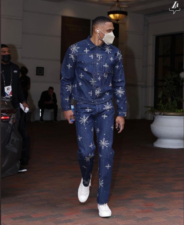 先由官方公 先由官方公